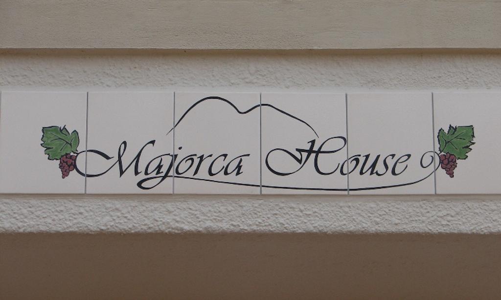 Bed and Breakfast Majorca House Сомерсет-Вест Екстер'єр фото