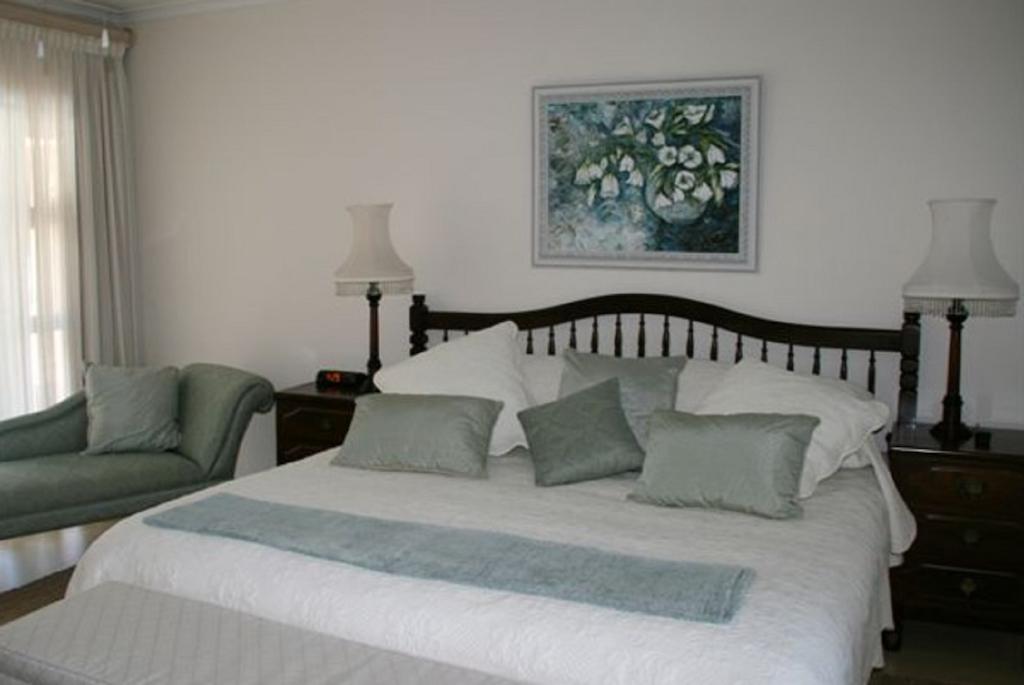 Bed and Breakfast Majorca House Сомерсет-Вест Номер фото